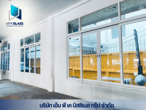 ช่างติดตั้งกระจก